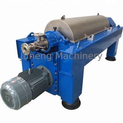 購入 Three Phase Horizontal Decanter Centrifuge for Oil Sludge Water Separation with 22/5.5 kw Motor Power and 3200r/min Speed online manufacture
